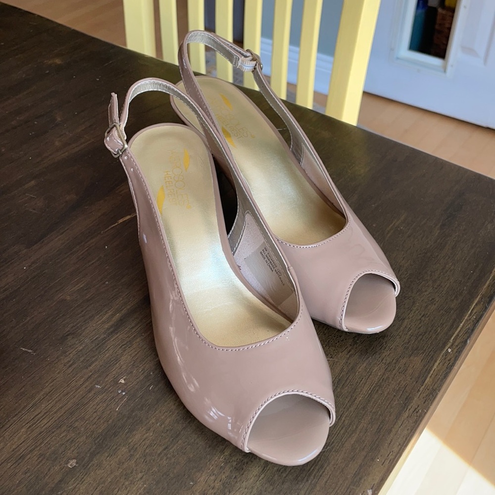Aerosoles Kitten heals.Pumps.9 M.